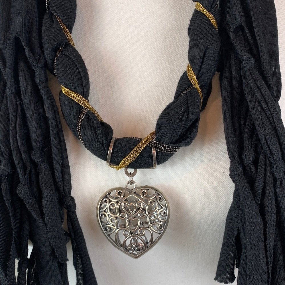 Black Bohemian Jersey Scarf Necklace with Heart Pendant NEW! - Picture 3 of 7